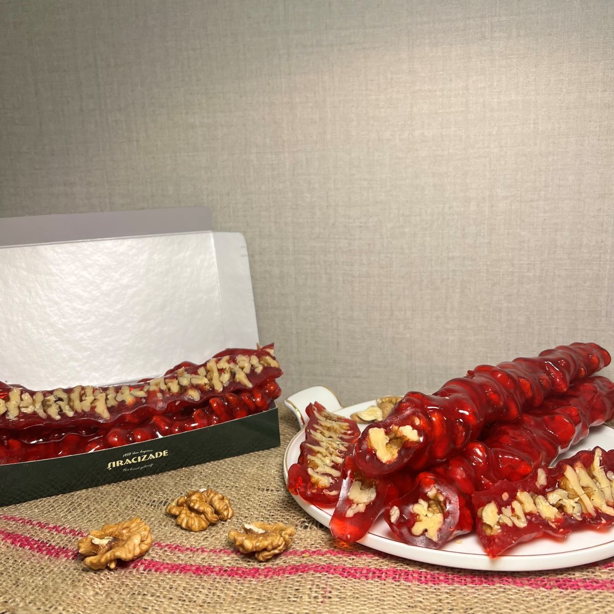 Nar Aromalı Cevizli Köme