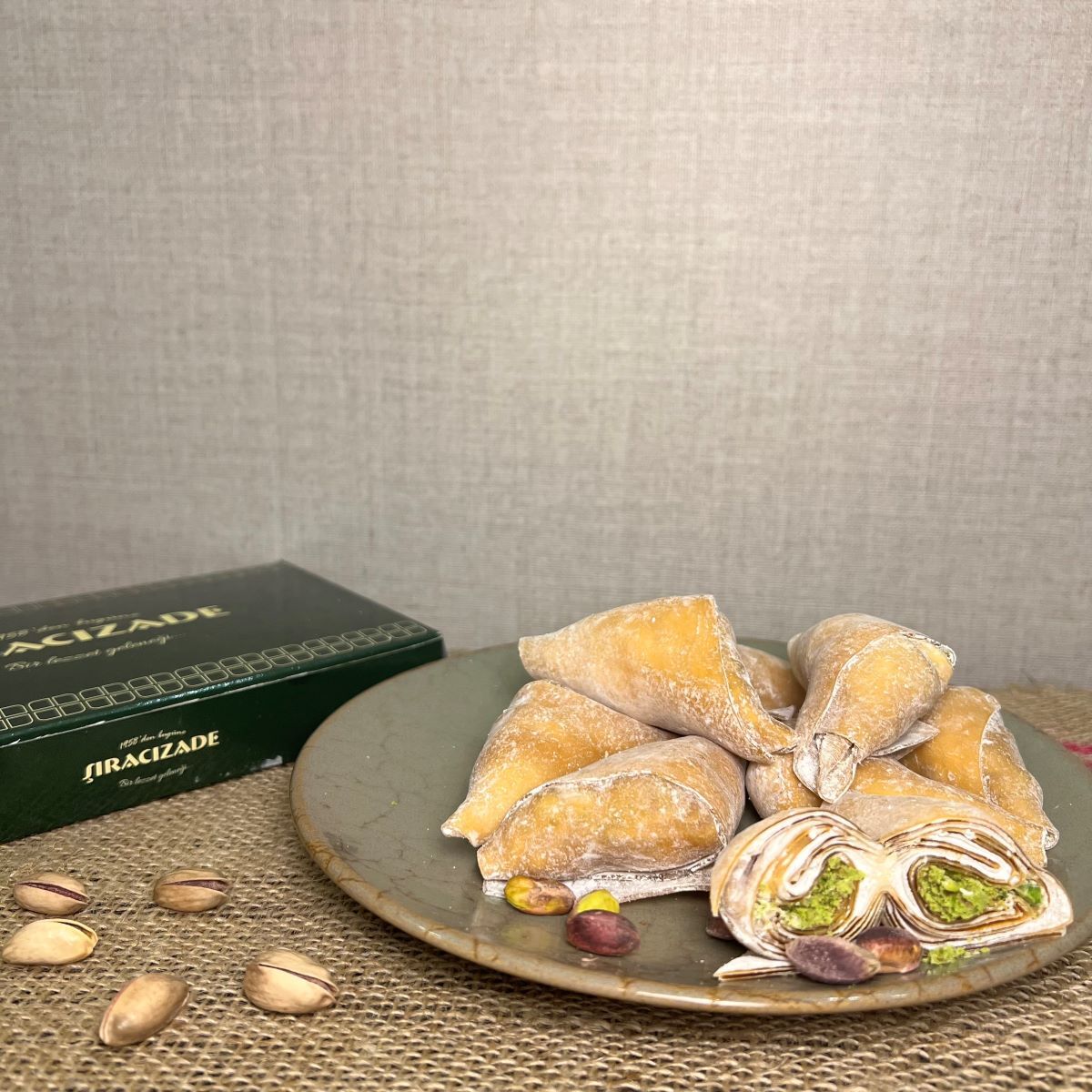 Antep Fıstıklı Muska Pestil