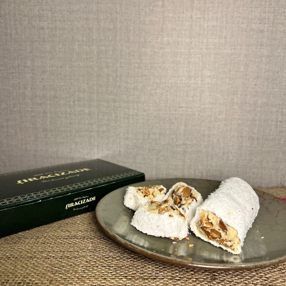 Hindistan Cevizli Fındık Ezmeli Türk Lokumu